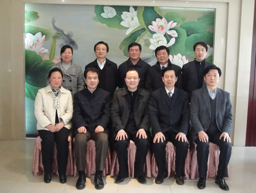 武漢市工商業(yè)聯(lián)合會余元九主席、武漢市僑聯(lián)秦鋒主席等一行蒞臨我司考察